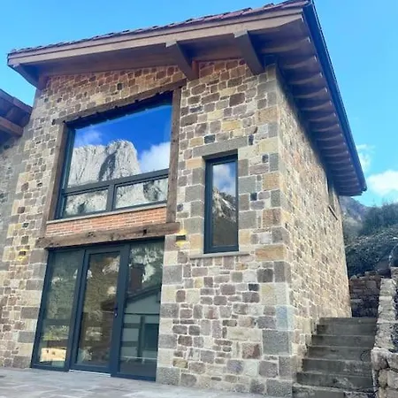 El Gallinero De Tiago * Lebena